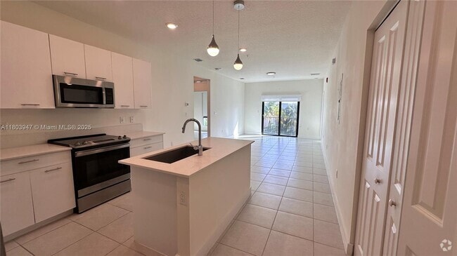 Building Photo - 8001 NW 41st St Unit 308 Rental
