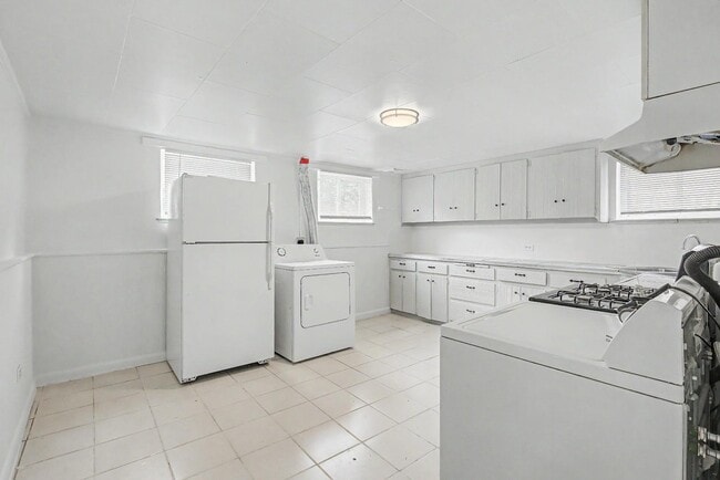 Photo - 5938 E 14th Ave