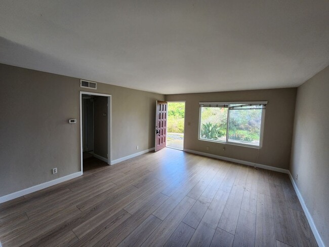 Photo - 2 bed/1 bath Condo in Cardiff - West of I-5