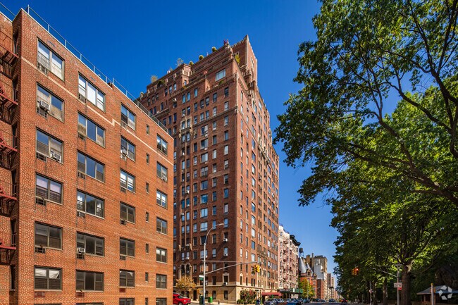 Photo - 444 Central Park