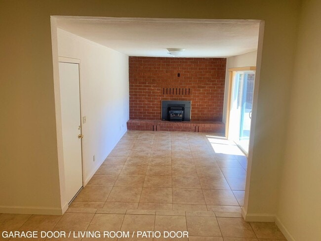 Photo - 3 bedroom home w/ large shop & office space!