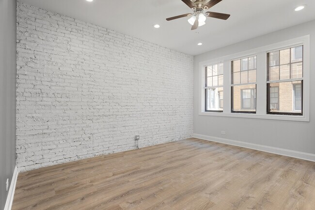 Photo - 7620 N Eastlake Terrace