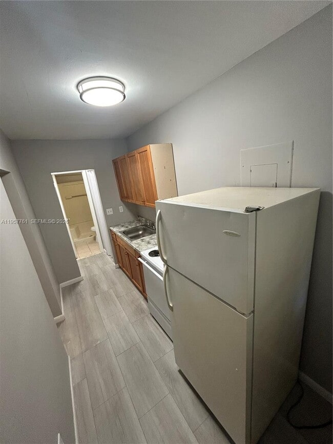 Photo - 1720 NW 1st Pl Unidad 3