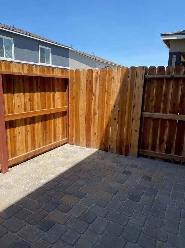 Photo - 525 Autumn Breeze Cir