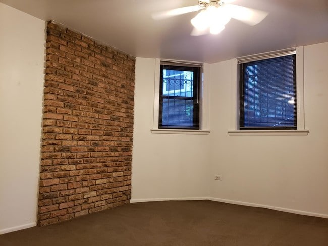 Photo - 832 W George St Unit GF