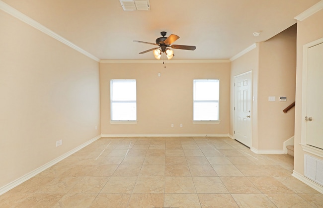 Photo - 9807 Sterling Loop