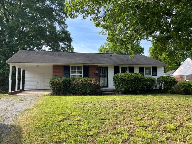 Photo - 2839 Burbank Dr House