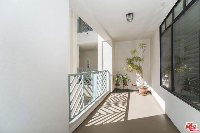Building Photo - 5625 Playa Vista Dr Unit 219 Rental