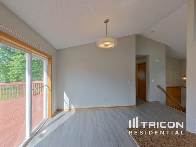 Photo - 2094 French Trace Ave