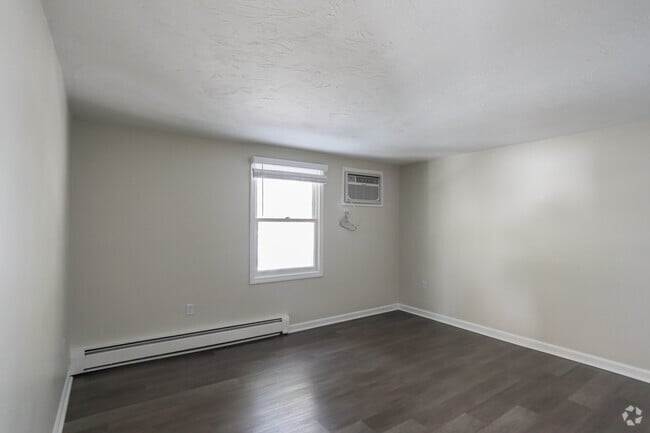 Unit 18J bedroom