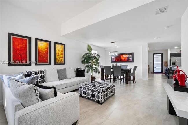 Photo - 160 SE 23rd Terrace