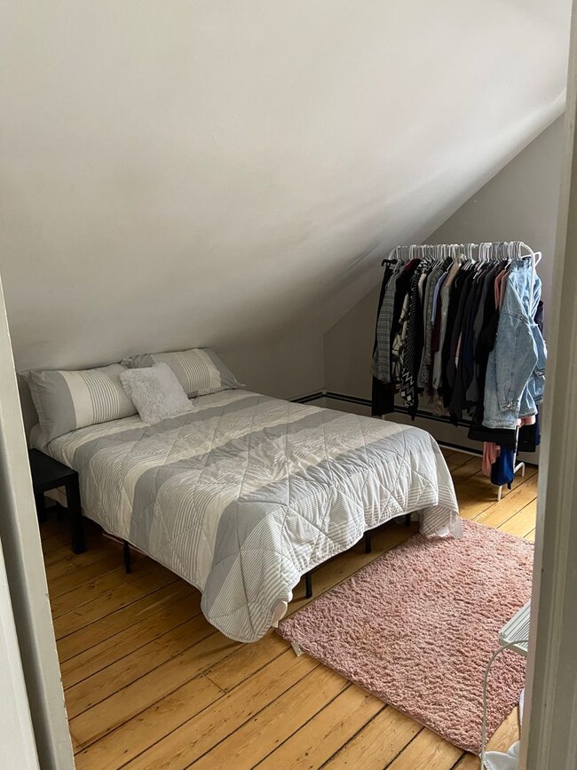 Photo - 927 Smith St Unit 927 Smith #3