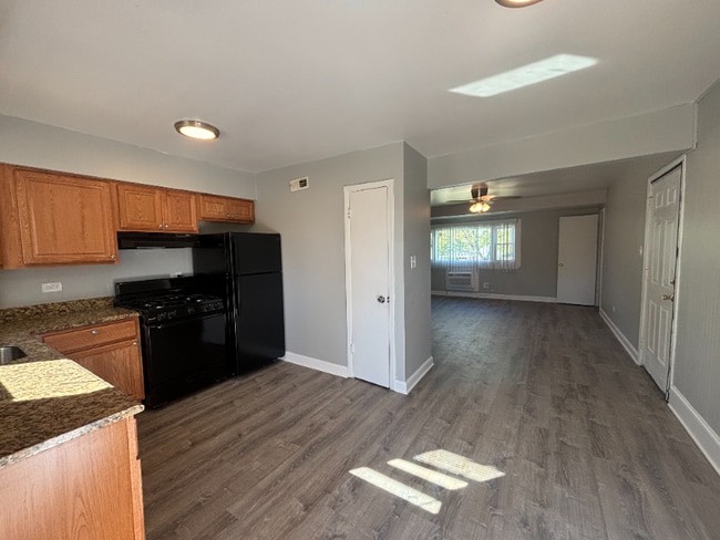Photo - 392 Hickory St Unit 2W