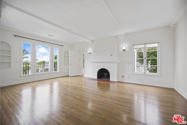 Building Photo - 1148 S Stanley Ave Rental