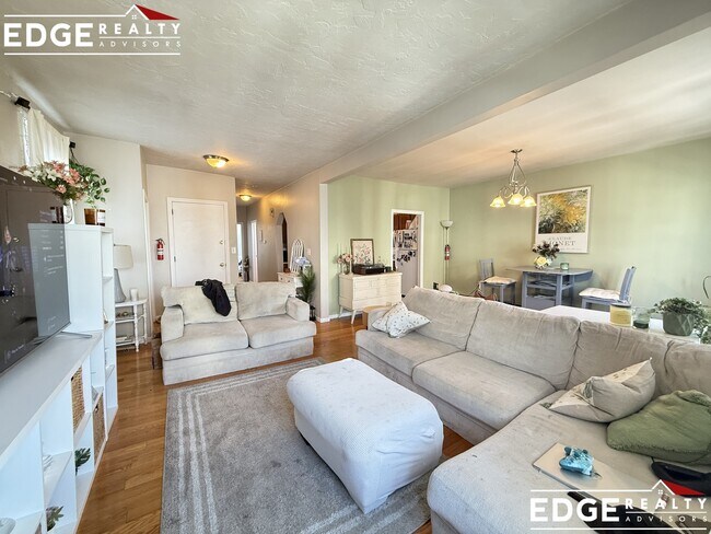 Building Photo - 5 Saybrook St Unit 3