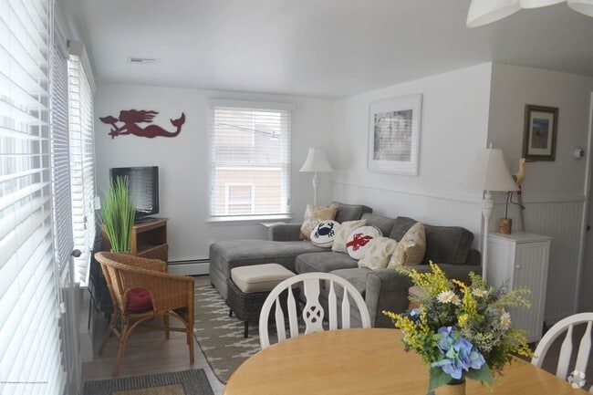 Building Photo - 66 1st Ave Rental