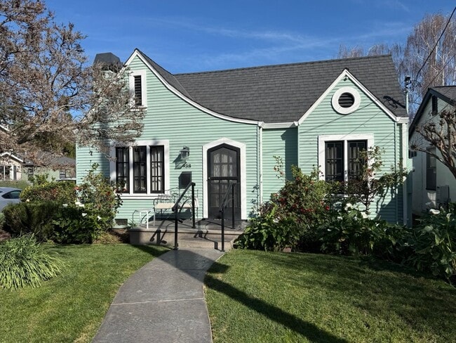 Building Photo - Charming 2 Bedroom 1 Bath Willow Glen home