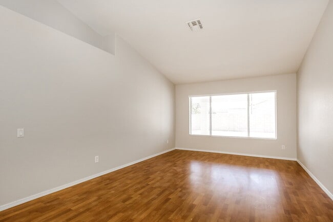 Photo - 6402 W Potter Dr