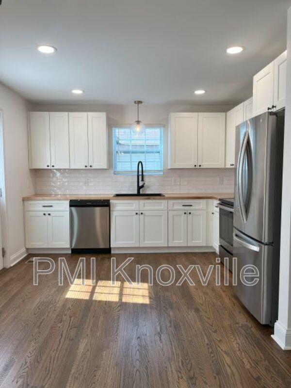 Photo - 530 Watauga Ave