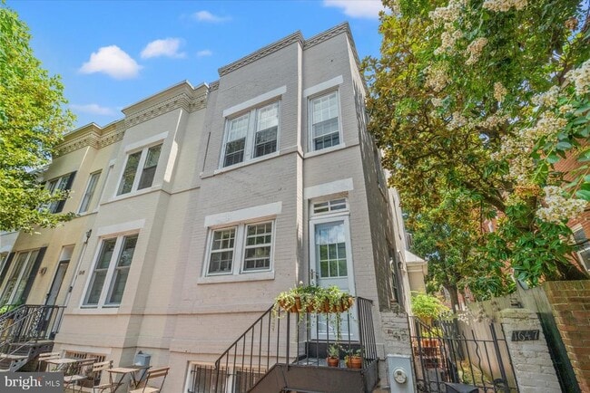 Building Photo - 1647 34th St NW Rental