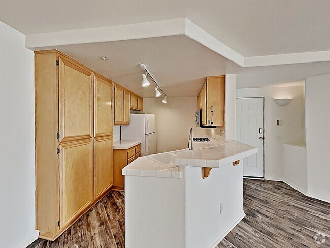 Building Photo - Spacious 2-Bedroom, 2-Bathroom Condo for R... Unit 21