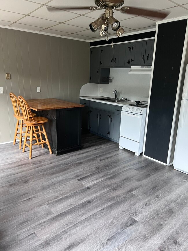 Photo - 619 Child St Unit 2