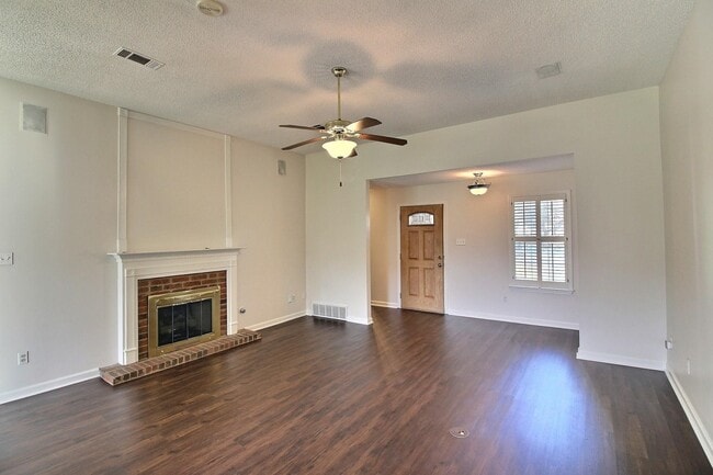 Photo - 1479 Wolf Ridge Dr