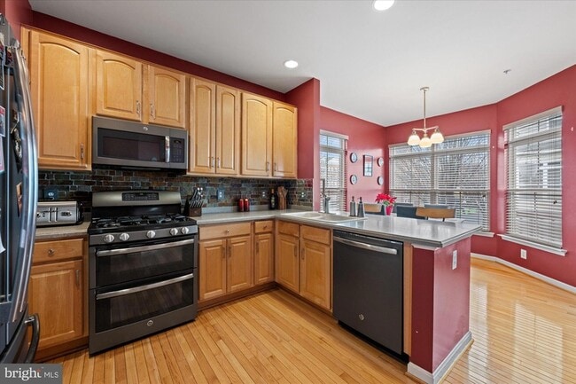 Photo - 210 Cameron Station Blvd