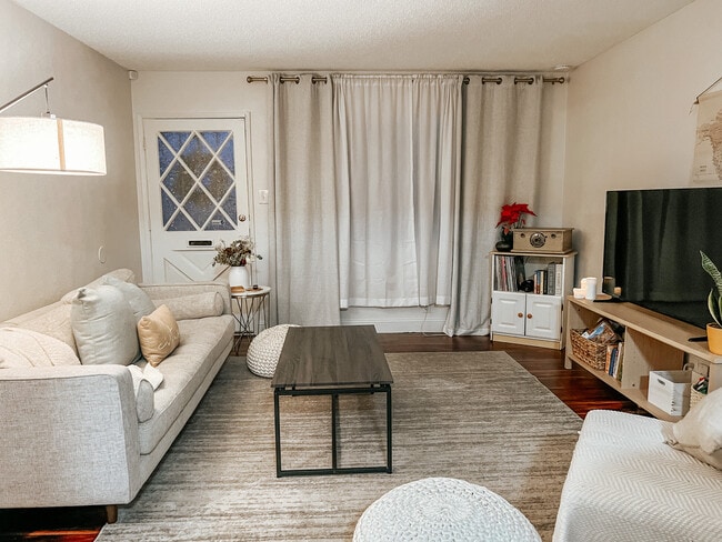 Photo - 805 Minnewawa Ave