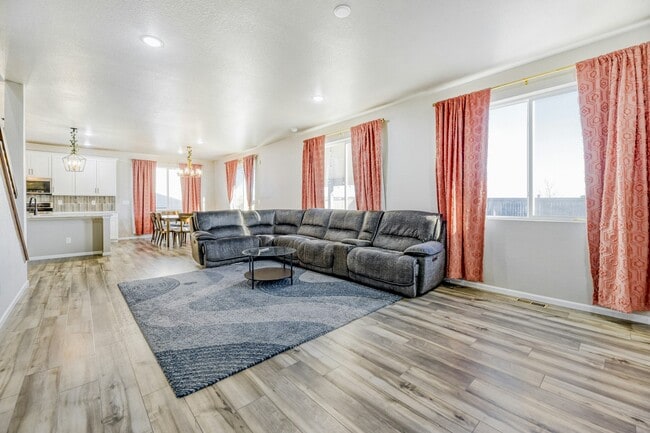 Photo - 13492 Broad Wing Dr