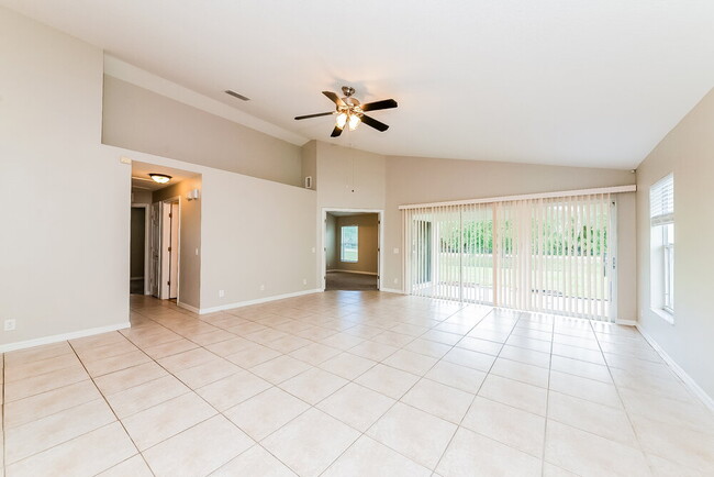 Photo - 3432 70th Glen E