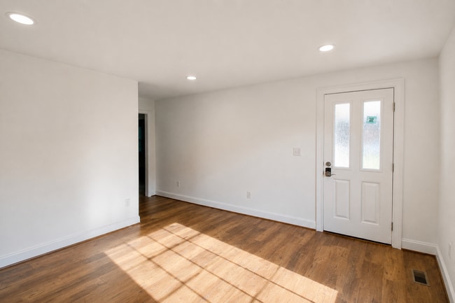 Photo - 826 North Dr