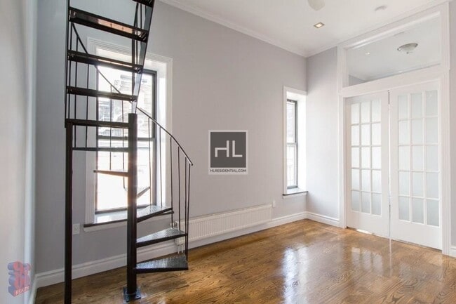 Building Photo - East 13th Street Unit 3 Rental