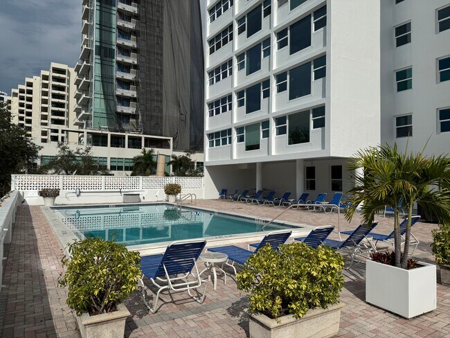 Photo - 33 S Gulfstream Ave Unit 409