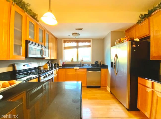 Building Photo - 900 N 3rd St Unit 900A