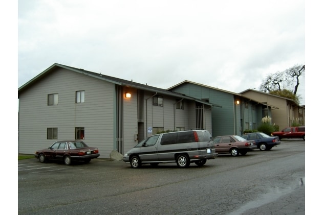 Photo - Sandpebbles Apartments