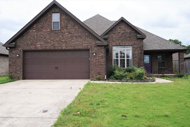 3 Bedroom Home in Beaver Creek - 3 Bedroom Home in Beaver Creek