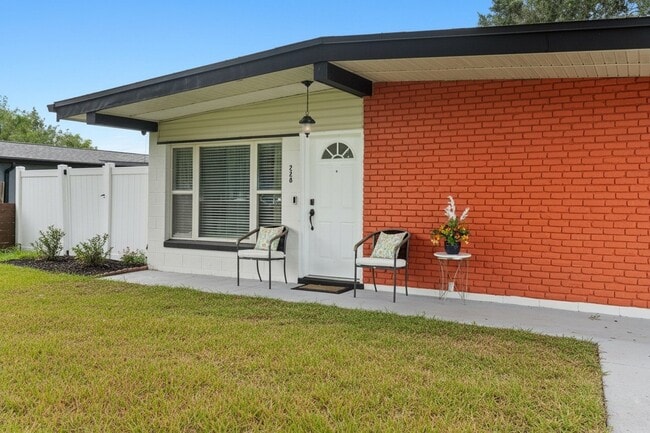 Photo - 228 Sunset Dr