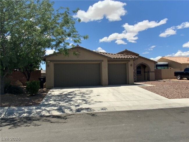 Building Photo - 5819 Badlands Ln
