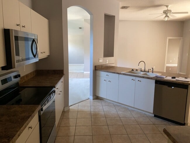 Photo - 8 Black Water Way