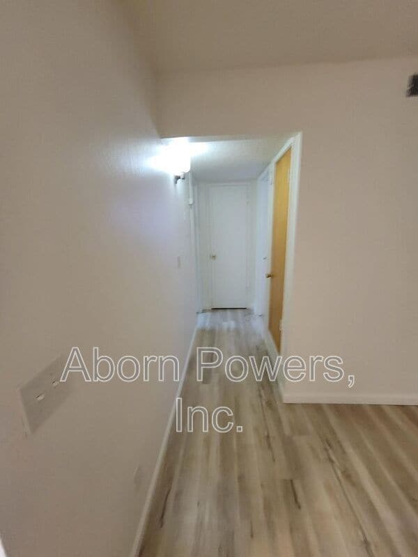 Photo - 1255 Williams Way