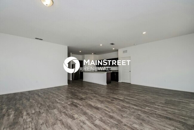 Photo - 4 Bedroom Pet-Friendly Home in Haines City, FL with Main Street Renewal