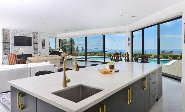 Photo - 1168 Muirlands Vista Way