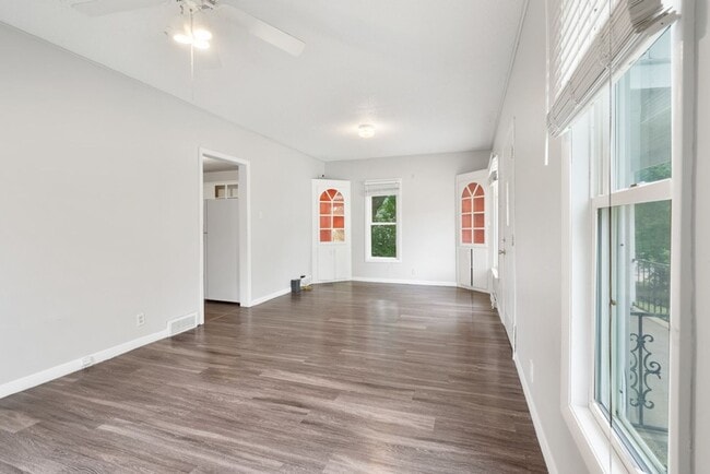 Photo - 1223 W 19th St