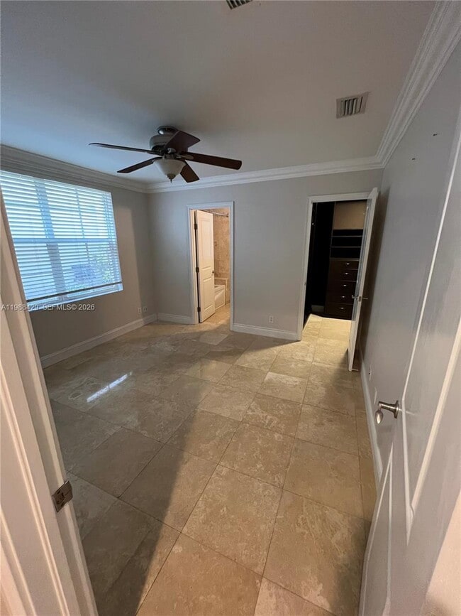 Photo - 481 Menendez Ave