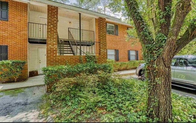 Building Photo - 3921 Overbrook Dr Unit 3921C Rental