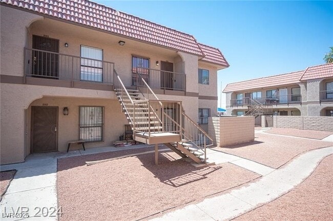 Photo - 4300 N Lamont St Unit 293