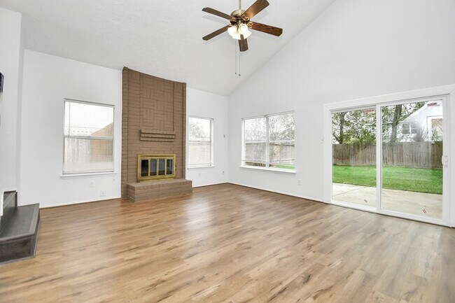 Photo - 1111 W Brompton Dr