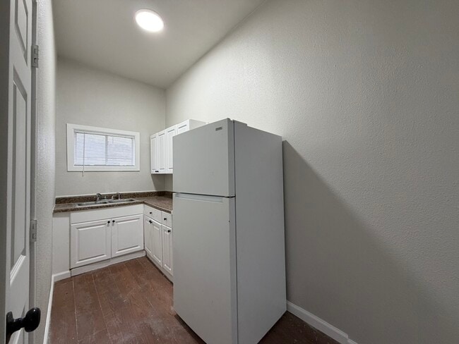 Photo - 3710 Holmes Rd