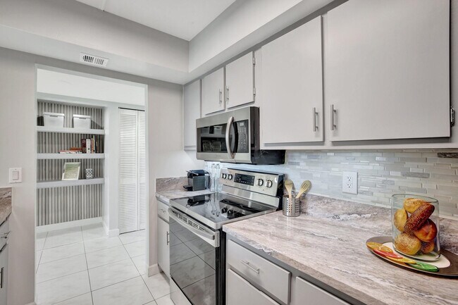 1101 River Reach Dr Unit 415